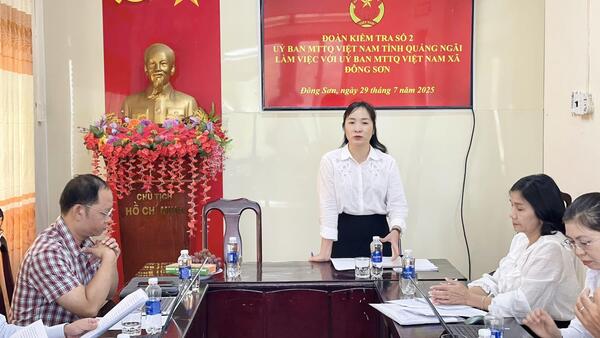 Đoàn kiểm tra UBMTTQVN tỉnh Quảng Ngãi làm việc với UBMTTQVN xã Đông Sơn