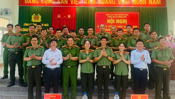 CÔNG AN XÃ ĐÔNG SƠN TỔ CHỨC HỘI NGHỊ SƠ KẾT CÔNG TÁC 6 THÁNG ĐẦU NĂM 2025